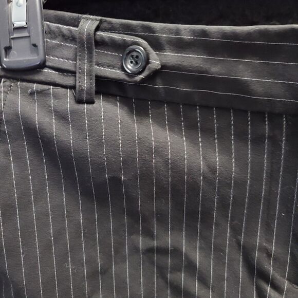 Courtenay Petite Womens Bermuda Shorts Black Size 8P Polyester Blend Stretch - Picture 9 of 11